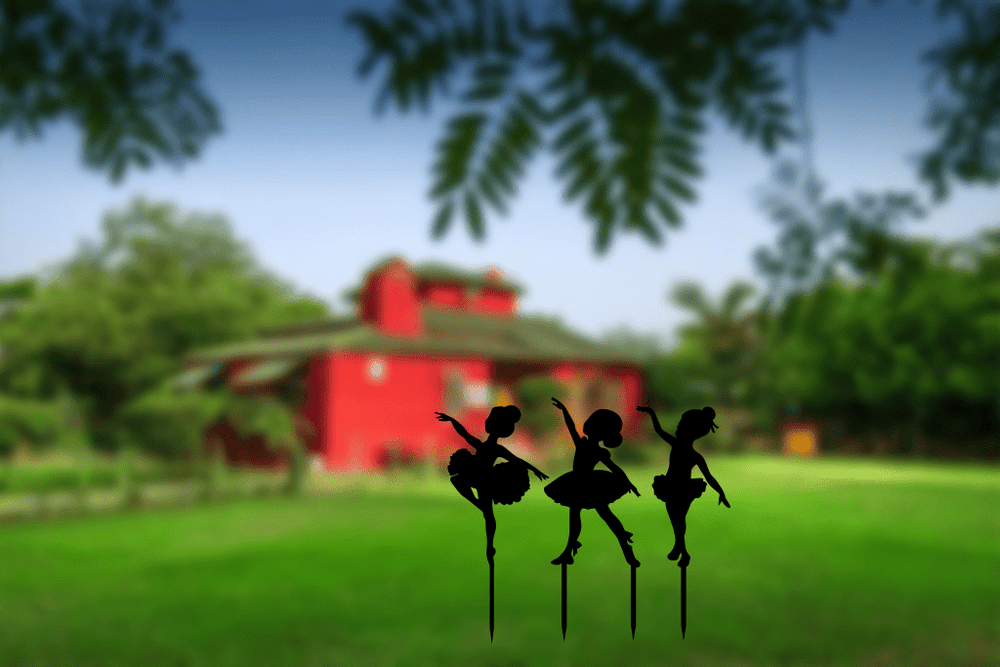 Dancing Girls Garden Stakes Metal Art Metalplex