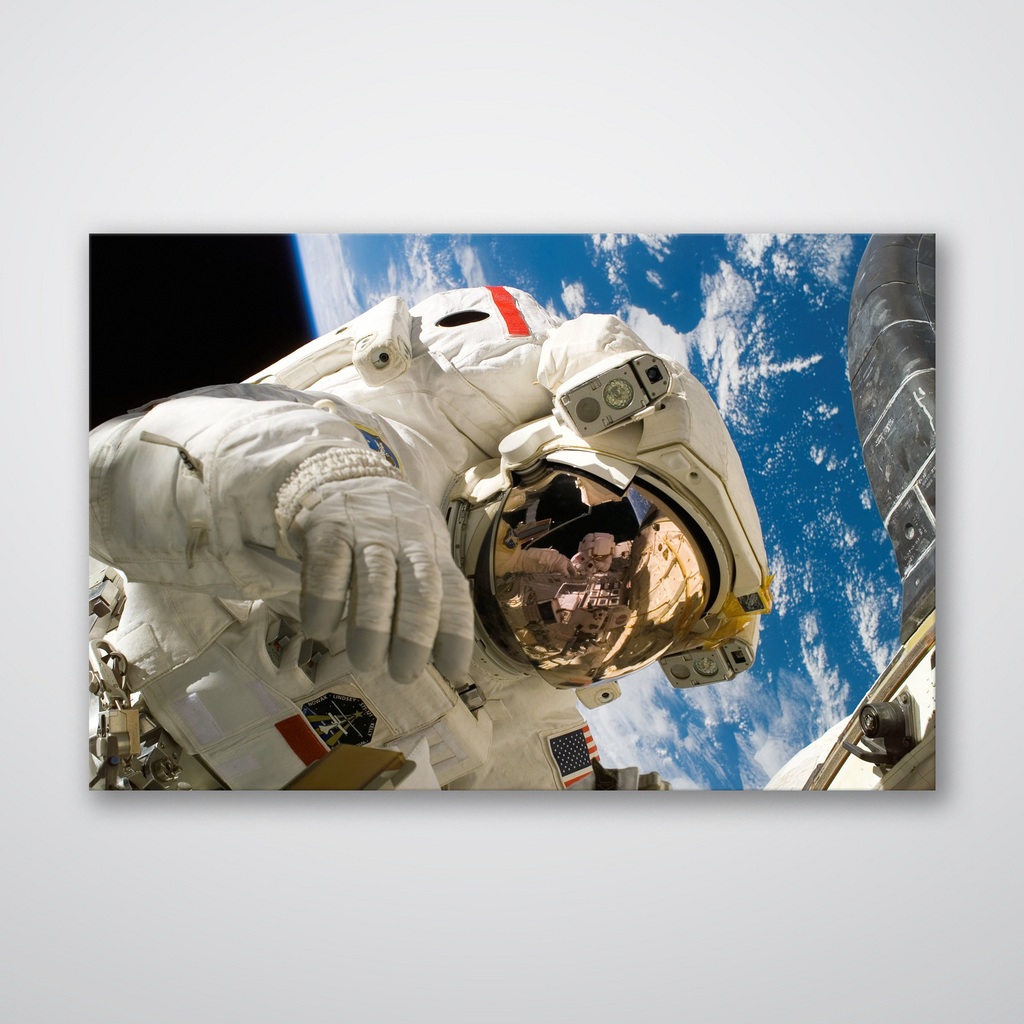 Astronaut Floating - Print - MetalPlex